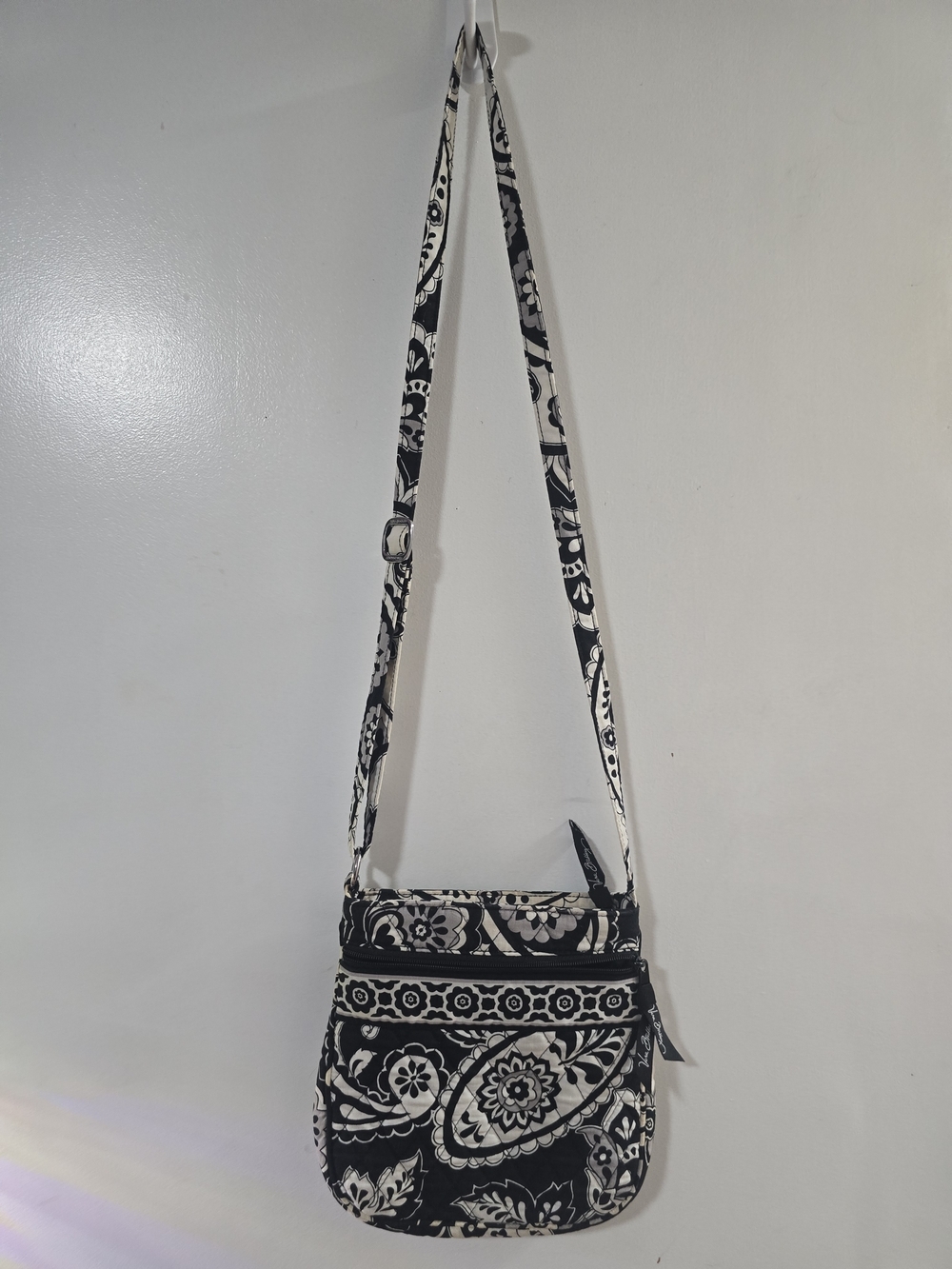 Vera Bradley Black White Floral Quilted Crossbody Bag Small Purse